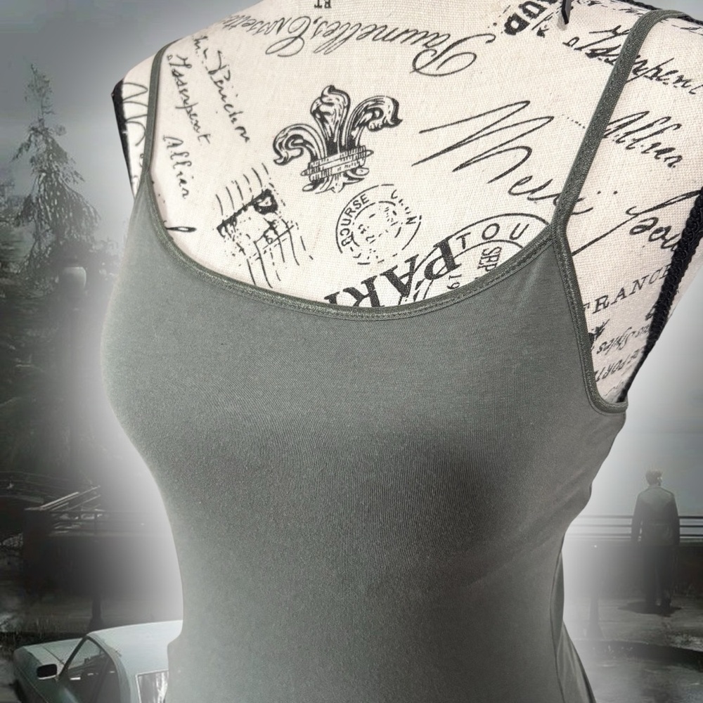 green basic tank top - Picture 2 of 4